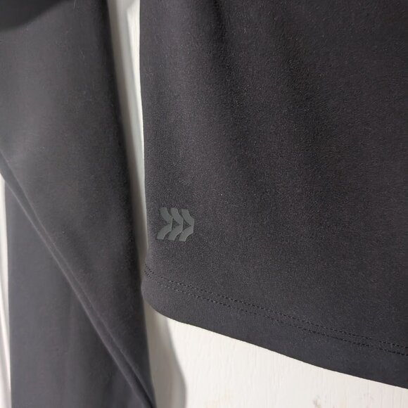 All In Motion | Everyday Soft Cropped Long Sleeve Top In Black - Picture 13 of 13